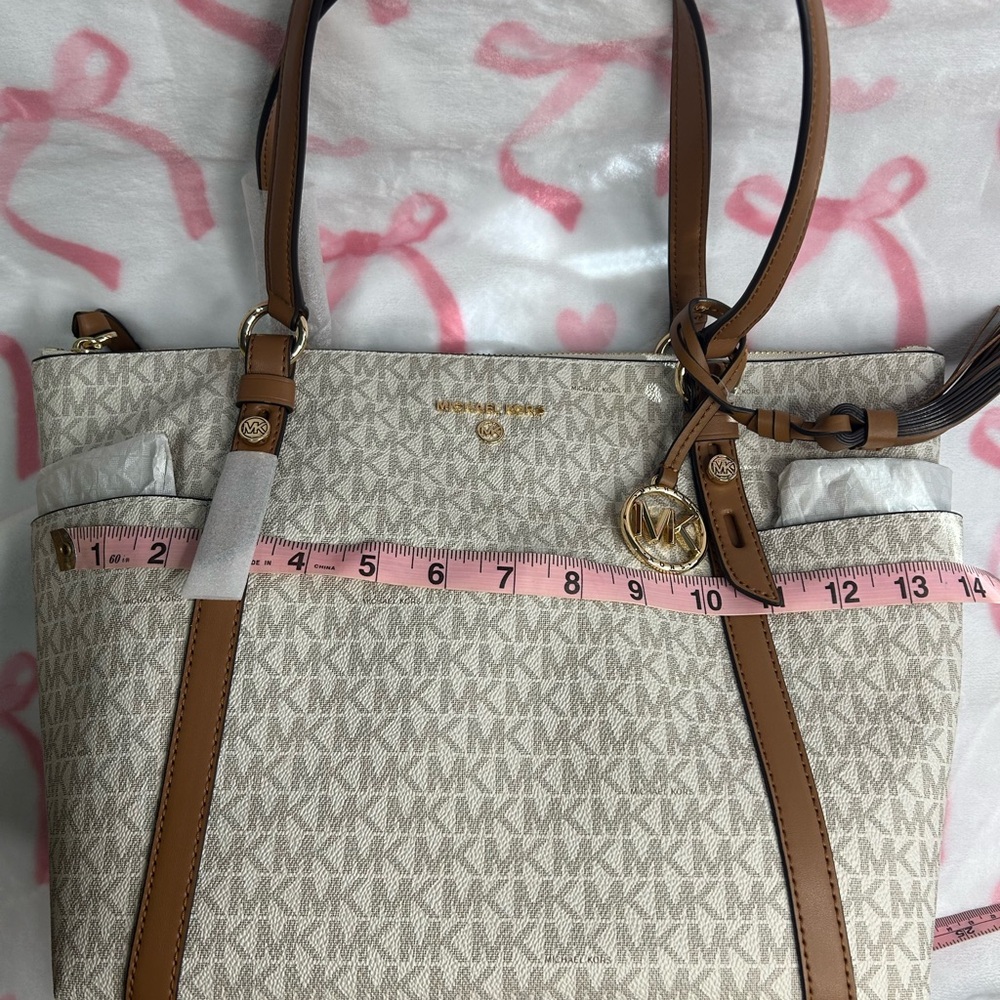 Michael Kors Tan and Cream Signature Tote - Picture 2 of 6